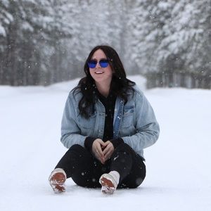 Meet your Posher, Taylore